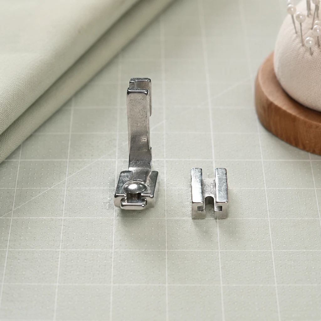 2-in-1 Gathers and Pleats Presser Foot